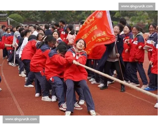激情对决团结奋进 我校成功举办年度拔河比赛